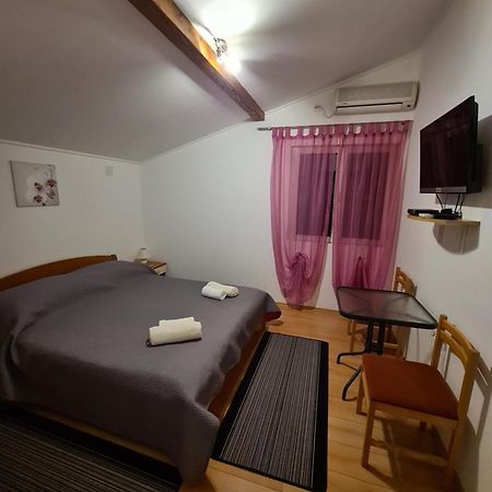 Camp Krka Hotel Lozovac Kültér fotó