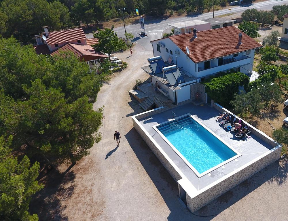 Camp Krka Hotel Lozovac Kültér fotó