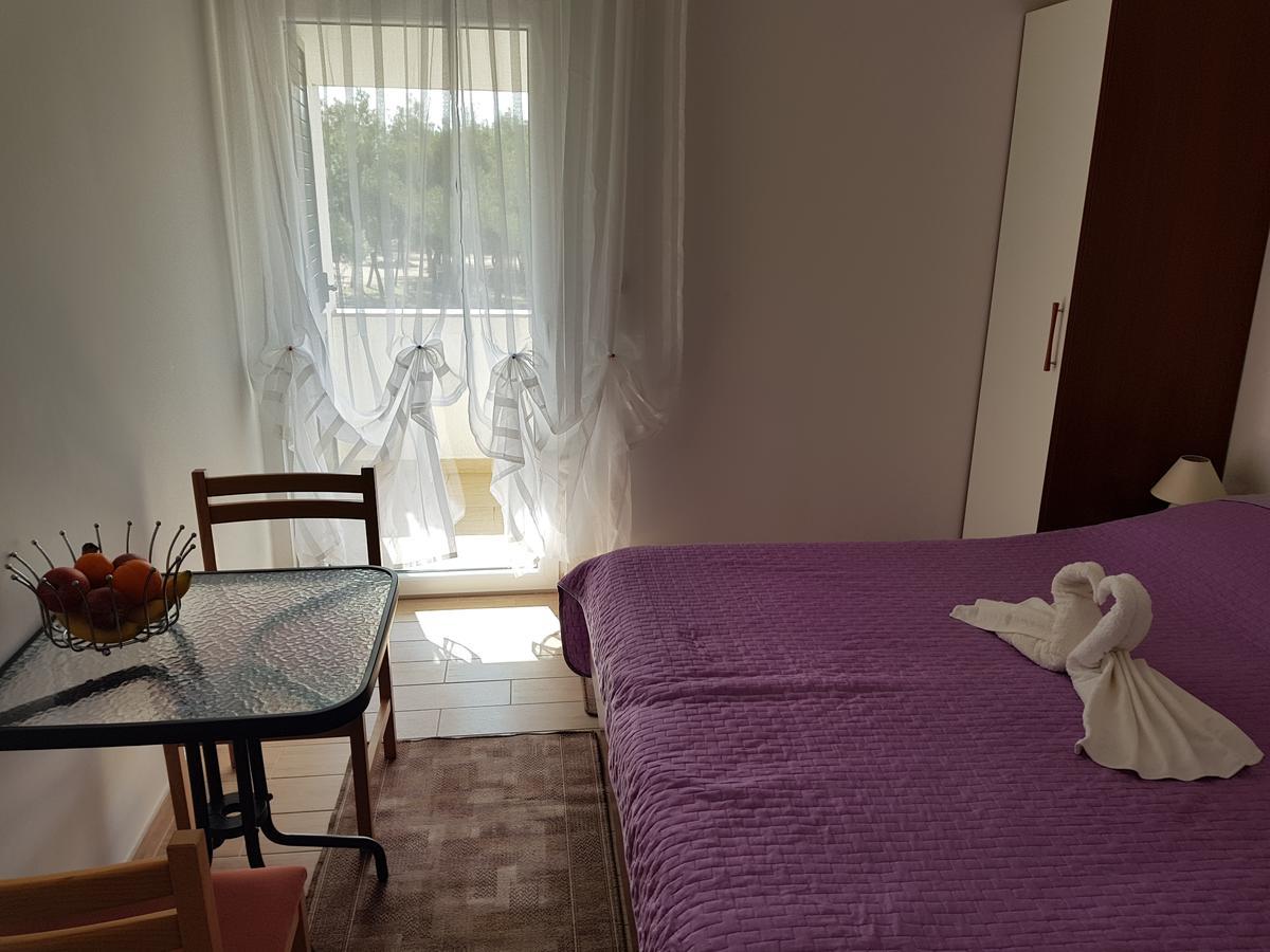 Camp Krka Hotel Lozovac Kültér fotó